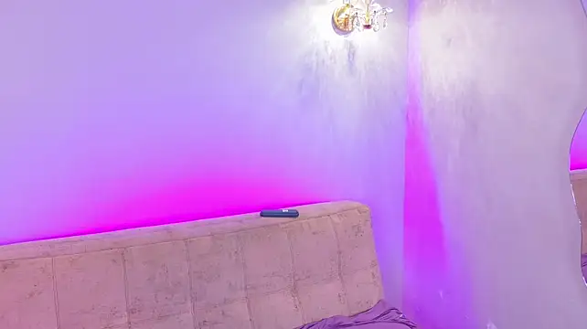 BELLA_TENTATION_CR's Live XXX Chat