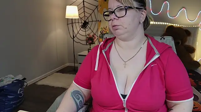 BonnnyBoobsy Adlı Modelin Canlı XXX Sohbeti