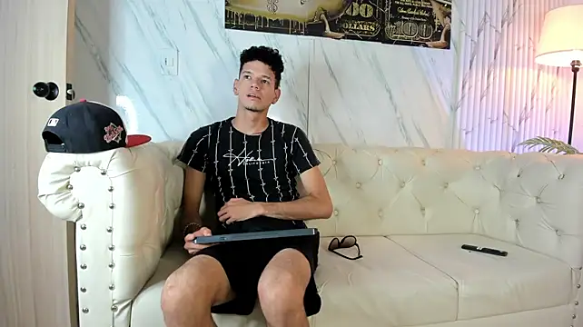 Chat +18 de BIG_AVENGERS ao vivo