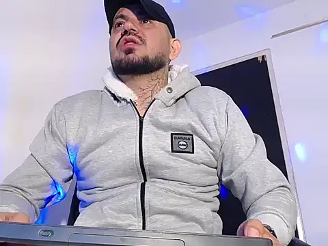 AlphaDripXL_ – Naživo XXX chat