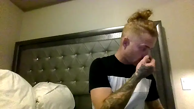 RightishResolve Live XXX-chat