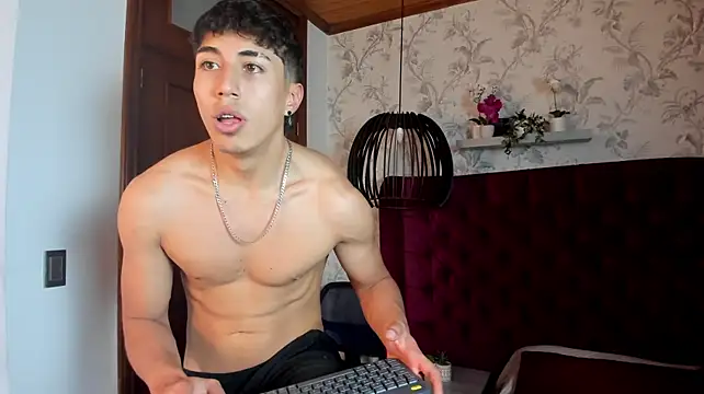 Chat +18 de Gerard_evans_ ao vivo