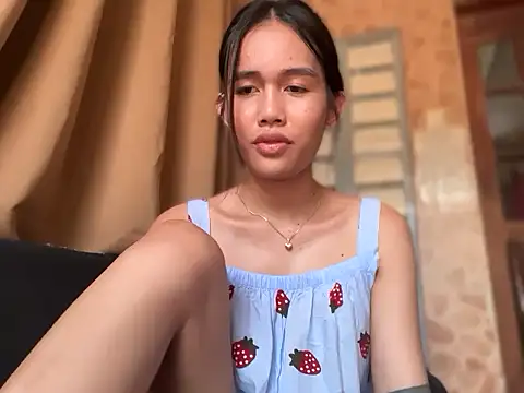 แชท XXX สดของ PrettylittleLara