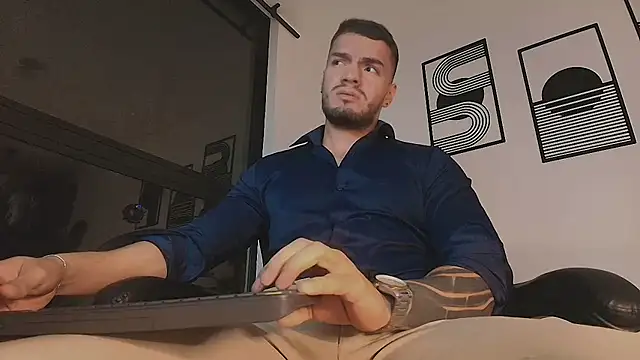 צ'אט XXX בשידור חי של ALPHA_DOMINUS_