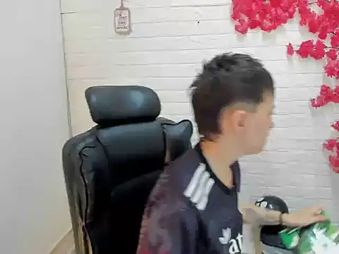 Chat +18 de HannaHott7 ao vivo