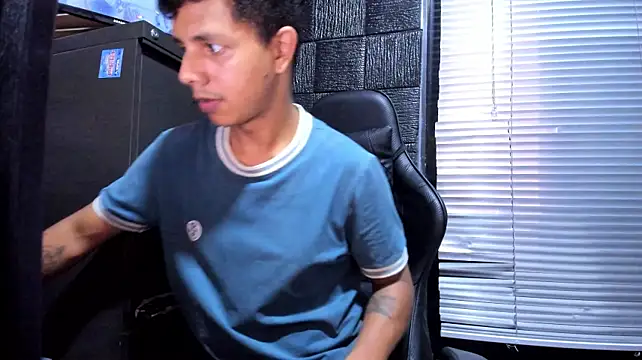 g_lincoln's Live XXX Chat