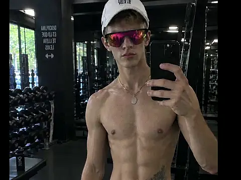juanse22cm Adlı Modelin Canlı XXX Sohbeti