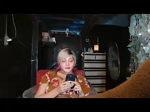 Онлайн чат XXX 10inchMissSINClair