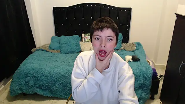 Dafn_12 Chat XXX in diretta