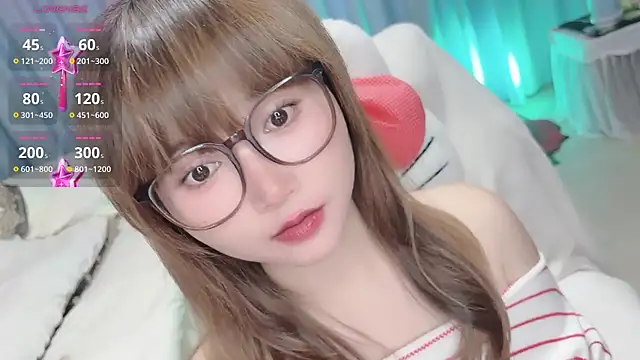 XXX chat uživo modela di-or-