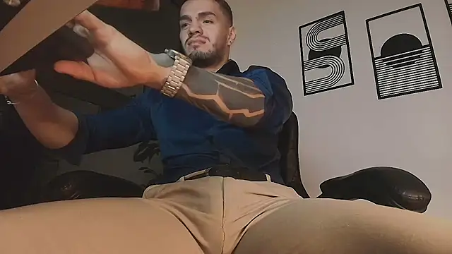 ALPHA_DOMINUS_ Adlı Modelin Canlı XXX Sohbeti