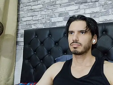 MrTyler667's Live XXX Chat