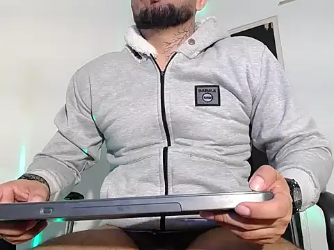 AlphaDripXL_: απευθείας συνομιλία ΧΧΧ