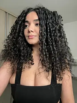Chatroom XXX en direct de Curlyierr