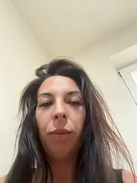 XXX chat uživo modela Almmaxxxx