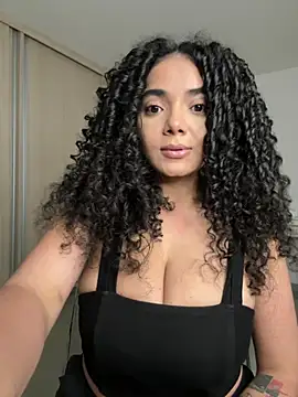 Curlyierr's Live XXX Chat