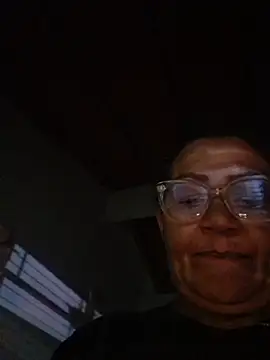XXX chat uživo modela Vickyfox_