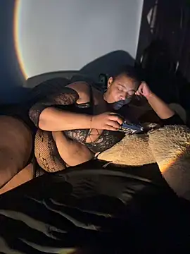 Toaoamazonnae Adlı Modelin Canlı XXX Sohbeti