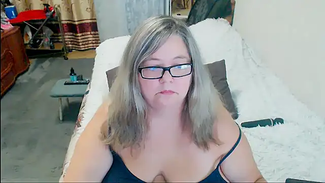 sex2 Adlı Modelin Canlı XXX Sohbeti