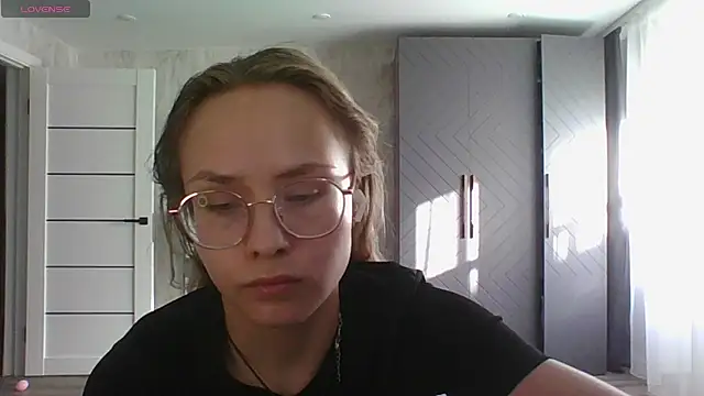 XXX chat uživo modela Annie_Cohn