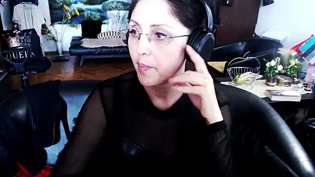 XXX chat uživo modela Imperatriza