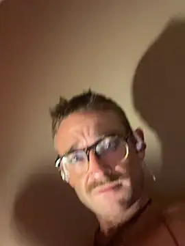Chat +18 de MaxSpadeErotica ao vivo
