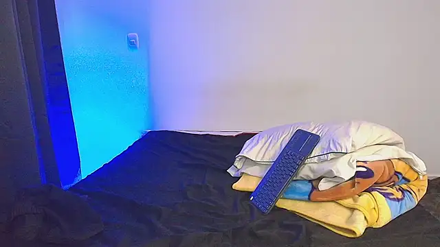 rivaas01 লাইভ XXX চ্যাট