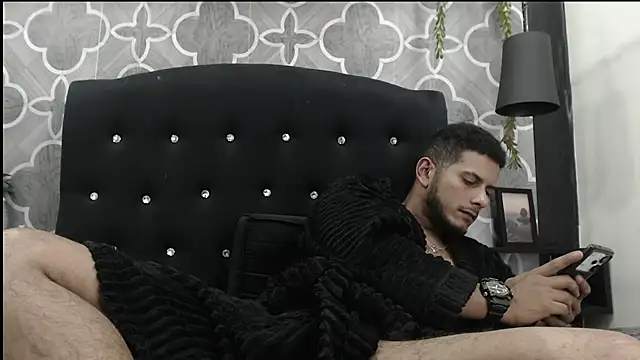 Chris_Dick23 Live XXX Chat