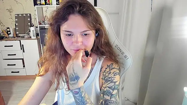 Katrina_Soul Adlı Modelin Canlı XXX Sohbeti