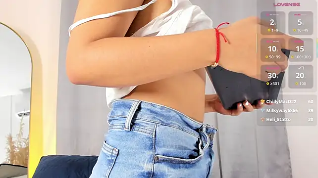 XXX chat uživo modela Mia_dolls18