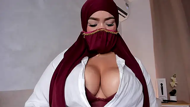 thaira_alyn Live XXX chat