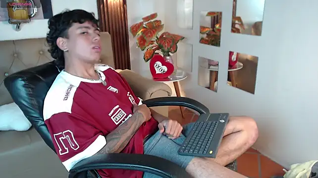Jonnie-rodriguez Live XXX-Chat