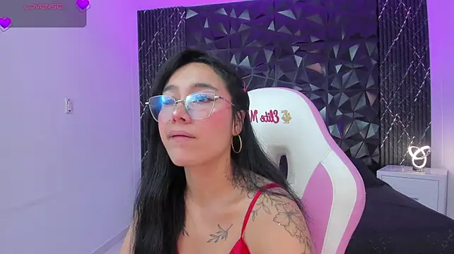 AnaiaClarck Chat XXX in diretta