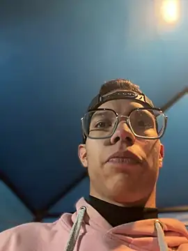 Živý XXX chat Andres_boy252