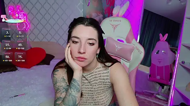 Curious_Lily's Live XXX Chat