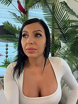 ReynaMorel's Live XXX Chat