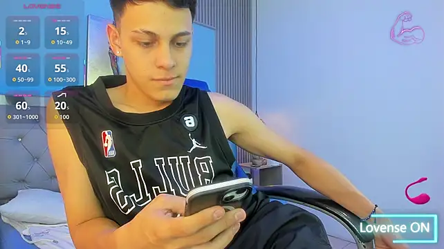 Ethanx18_ Live XXX-chat