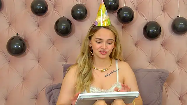 AnitaVenture Chat XXX in diretta