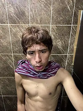 Ronny_Hot12 Chat XXX in diretta