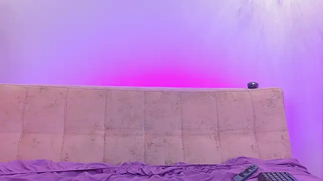 BELLA_TENTATION_CR's Live XXX Chat