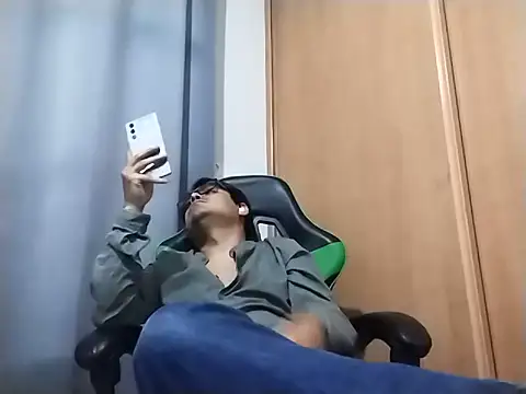 Edgar_Hernandez Webcamshow