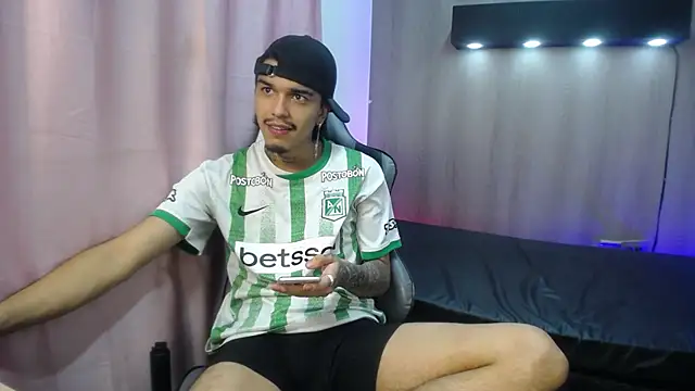 Tayson_Hot élő XXX-chatje