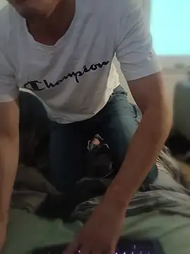 erikdanil's Live XXX Chat