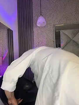 Hassbyd XXX чат на живо