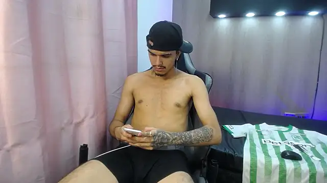 Tayson_Hot Obrolan Langsung XXX
