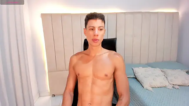 JustPhantom Chat XXX live