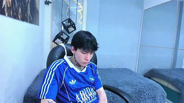 Cry_thereal's Live XXX Chat