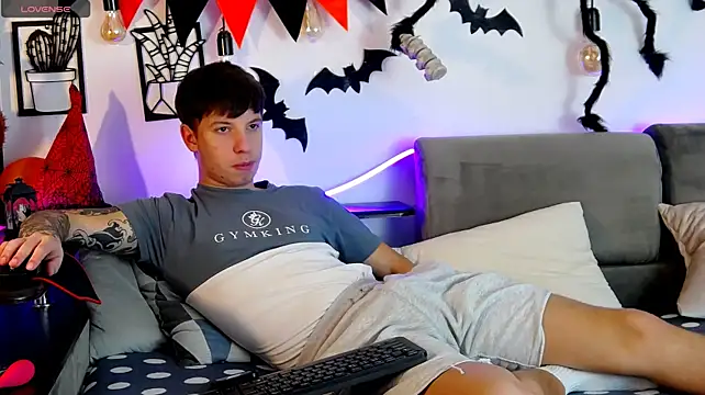 XXX chat uživo modela ThomasEdisonn