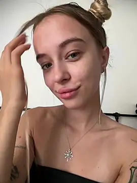 Chatroom XXX en direct de enjoy_my_beauty
