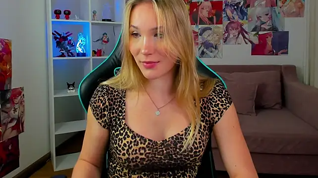 ElaraVoltage Chat XXX in diretta